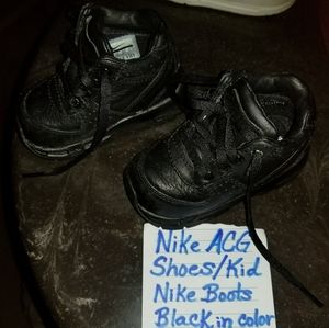 Nike ACG Black Boots